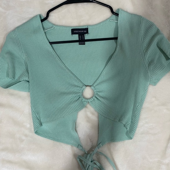 Mint green crop top - Picture 1 of 1